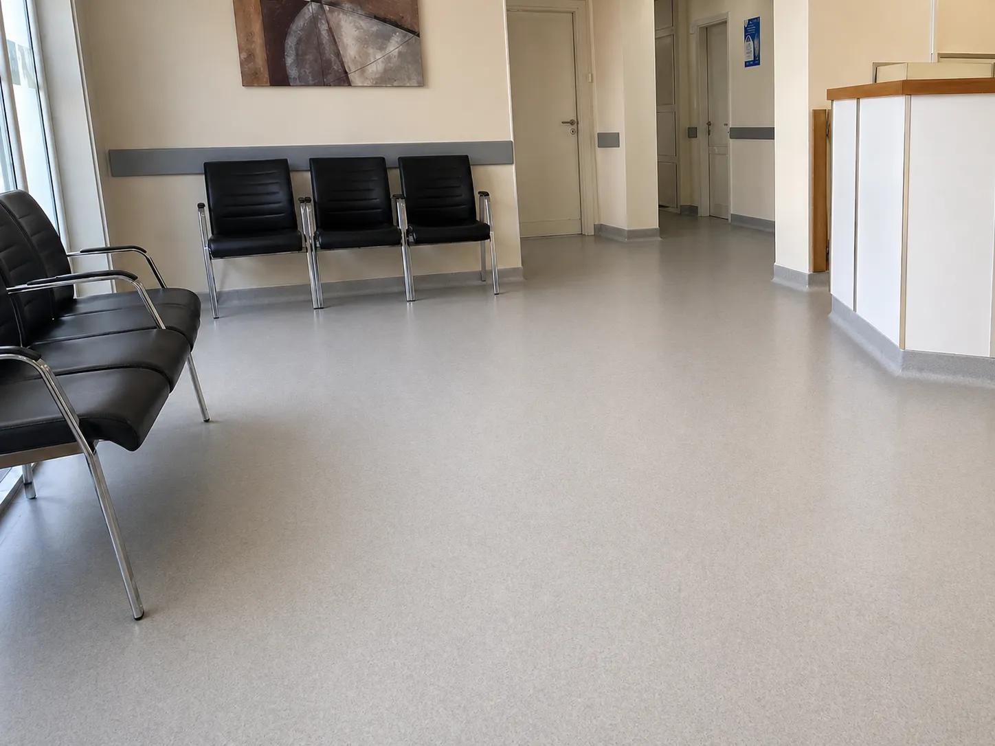 PVC mineflo döşenmiş klinik