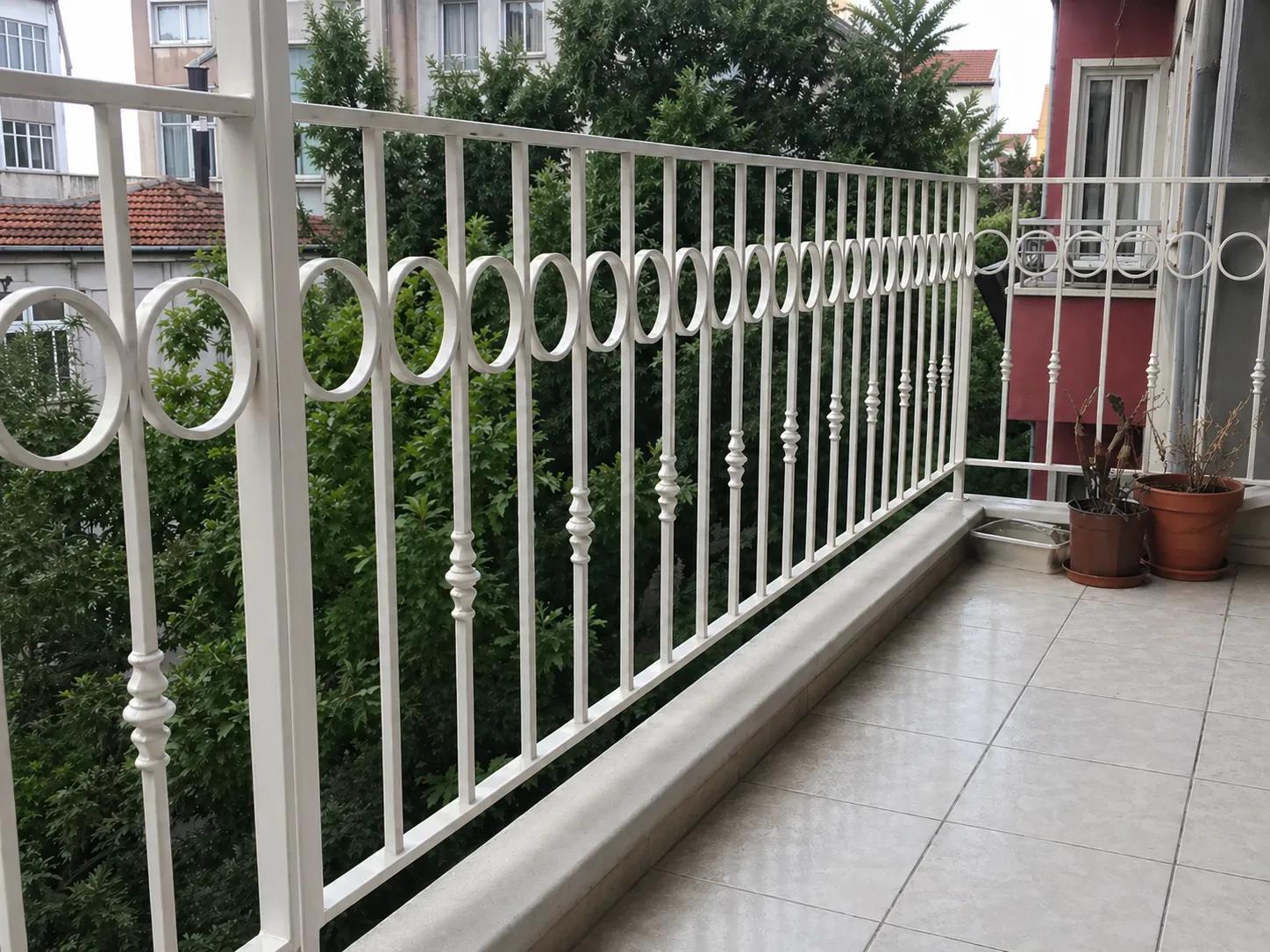 Yağlı boya sonrası korunmuş korkuluk