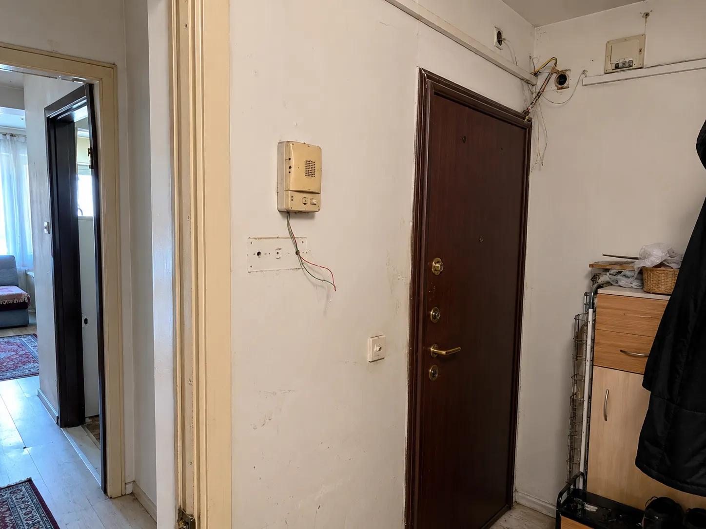 zil / diafon montajı öncesi konut görünümü